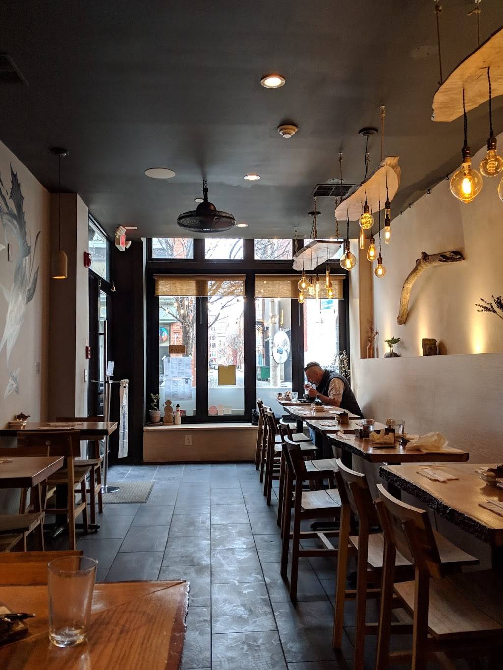 Tomo Sushi & Ramen | restaurant | 228 Arch St, Philadelphia, PA 19106, USA | 2675190209 OR +1 267-519-0209