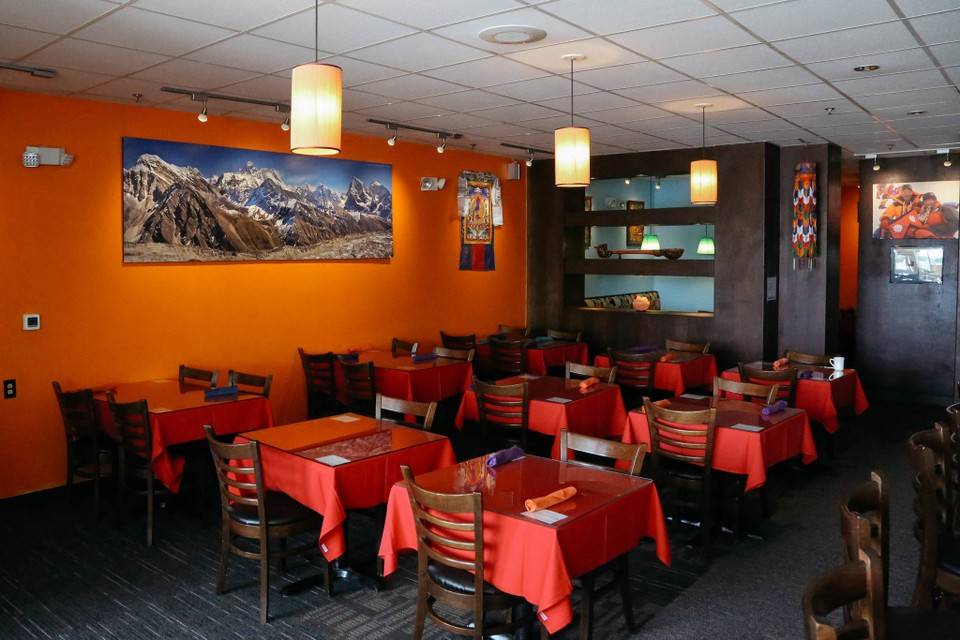 Everest Sherpa Restaurant | restaurant | 2803 Oak Valley Dr, Ann Arbor, MI 48103, USA | 7349975490 OR +1 734-997-5490