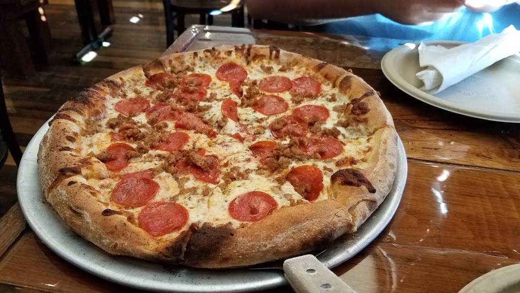 Crozet Pizza | restaurant | 5794 Three Notched Rd, Crozet, VA 22932, USA | 4348232132 OR +1 434-823-2132