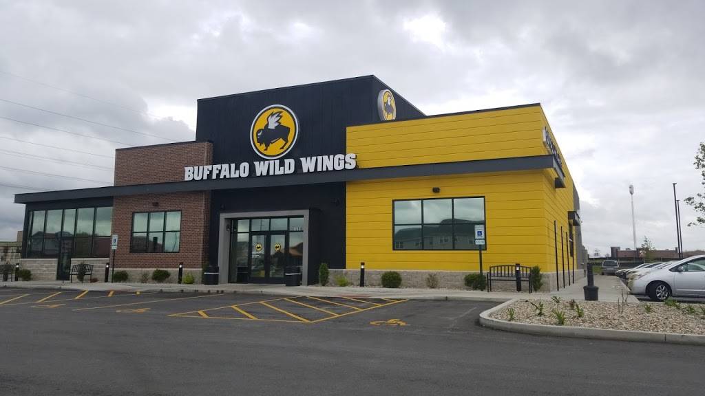 Buffalo Wild Wings | meal takeaway | 1311 Halfway Rd, Marion, IL 62959, USA | 6189979464 OR +1 618-997-9464