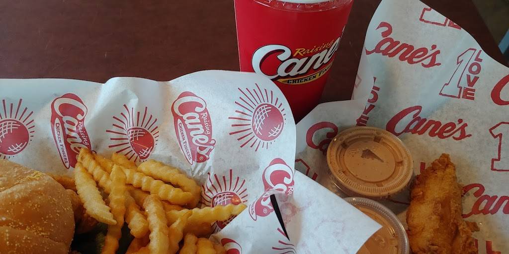 Raising Canes Chicken Fingers | meal takeaway | 7020 Bandera Rd, San Antonio, TX 78238, USA | 2105200629 OR +1 210-520-0629