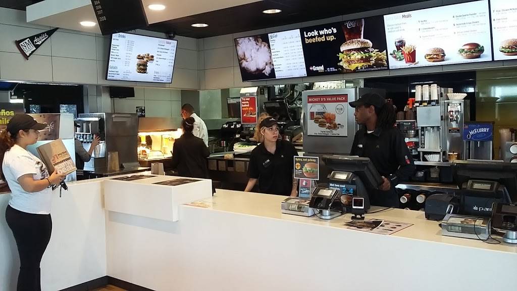 McDonalds | cafe | 1751 E University Ave, Las Cruces, NM 88005, USA | 5755321244 OR +1 575-532-1244