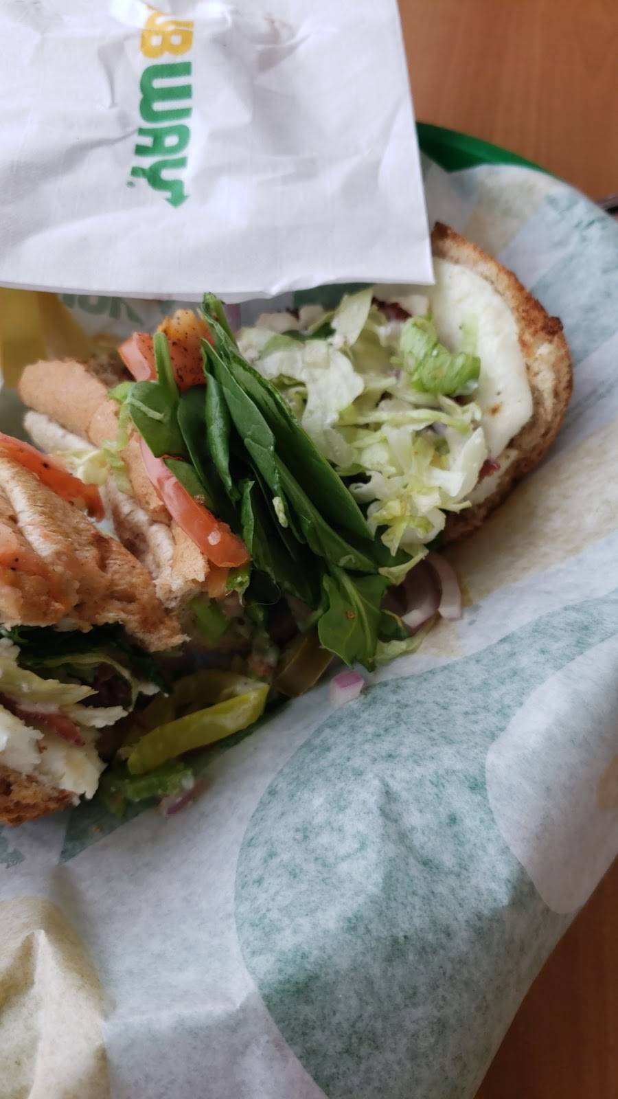 Subway Restaurants | restaurant | 860 E Carson St Suite 101, Carson, CA 90745, USA | 3105186595 OR +1 310-518-6595