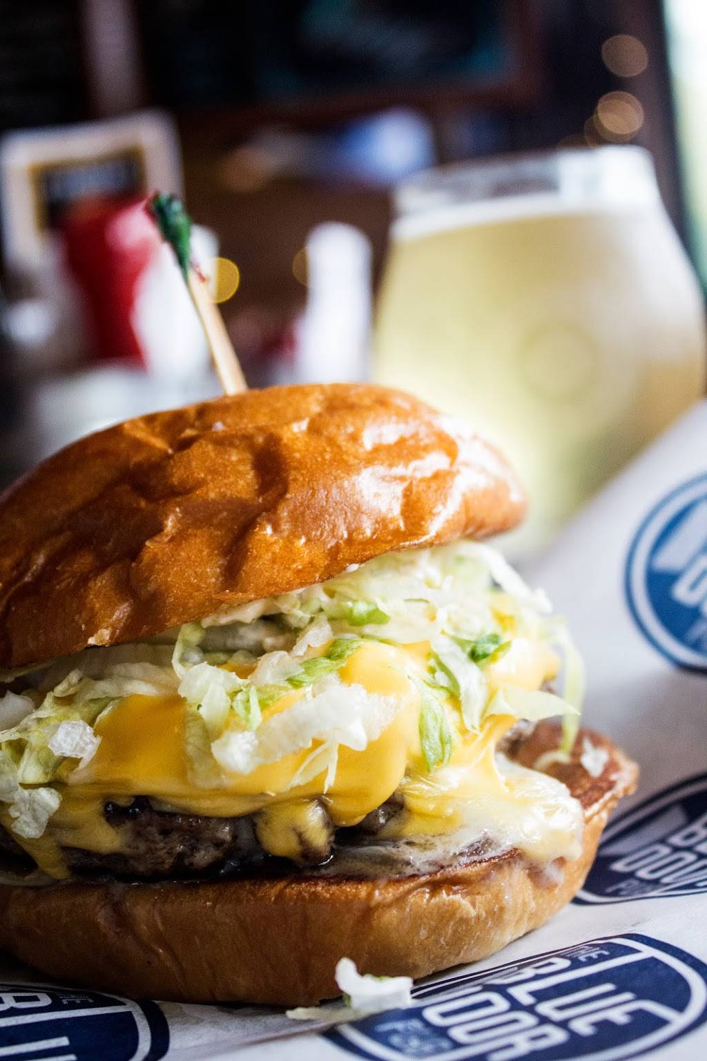 Blue Door Pub Longfellow | restaurant | 3448 42nd Ave S, Minneapolis, MN 55406, USA | 6123152470 OR +1 612-315-2470