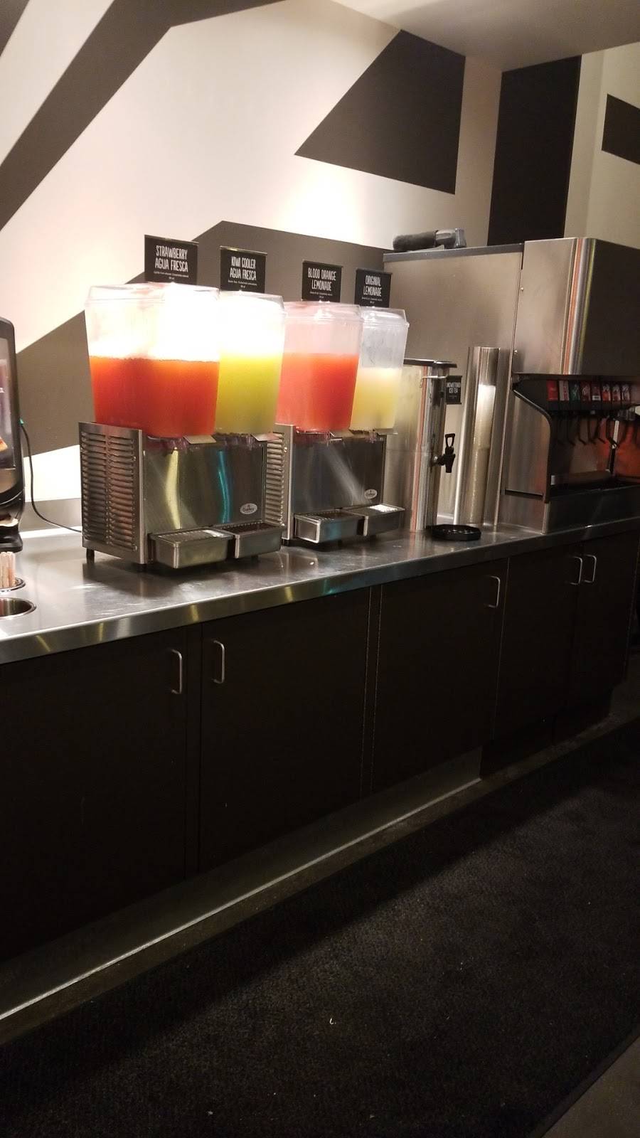 Blaze Pizza | meal takeaway | 209 E Orangefair Mall, Fullerton, CA 92832, USA | 7145984492 OR +1 714-598-4492