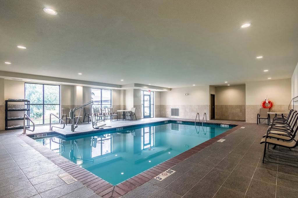 Comfort Suites Airport on Meridian | restaurant | 1100 S Meridian Ave, Oklahoma City, OK 73108, USA | 4058967583 OR +1 405-896-7583