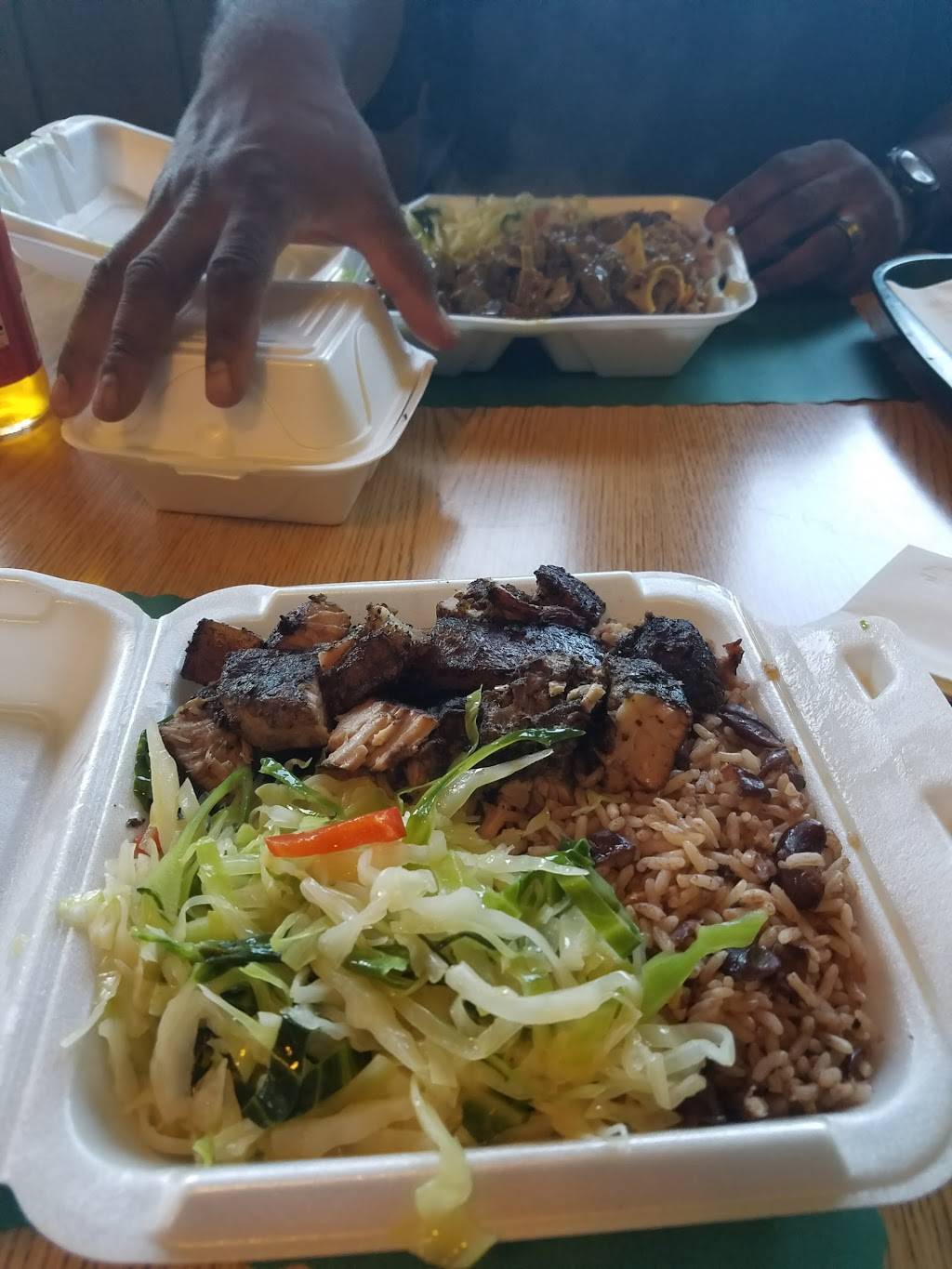 Island Jam | restaurant | 2703 S Chicago Ave, South Milwaukee, WI 53172, USA | 4143014699 OR +1 414-301-4699