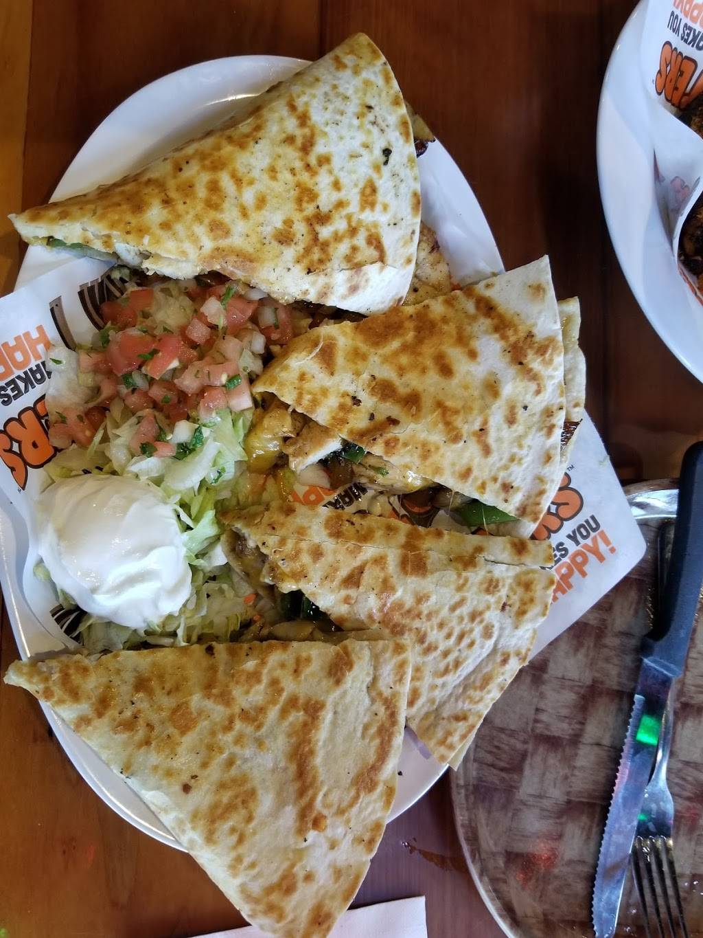 Hooters | restaurant | 70 Wolf Rd, Colonie, NY 12205, USA | 5184389300 OR +1 518-438-9300