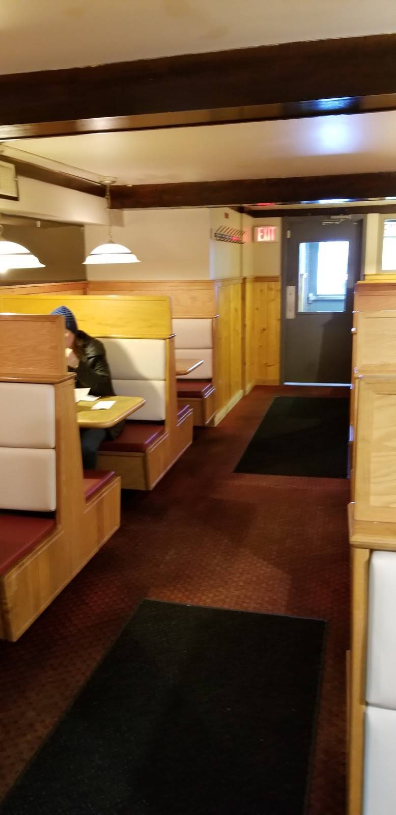 The Beer Cheese Bar and Grill | restaurant | 2 S Main St, Rice Lake, WI 54868, USA | 7152342527 OR +1 715-234-2527