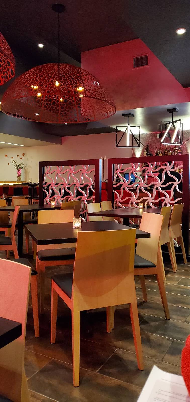 Sushi Pop | restaurant | 119 E Lyman Ave, Winter Park, FL 32789, USA | 3212032282 OR +1 321-203-2282