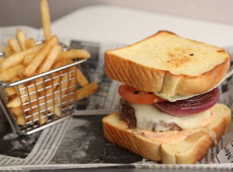 Burgers & Barley | restaurant | 1890 Bonanza Dr Unit 111, Park City, UT 84060, USA | 4356021170 OR +1 435-602-1170