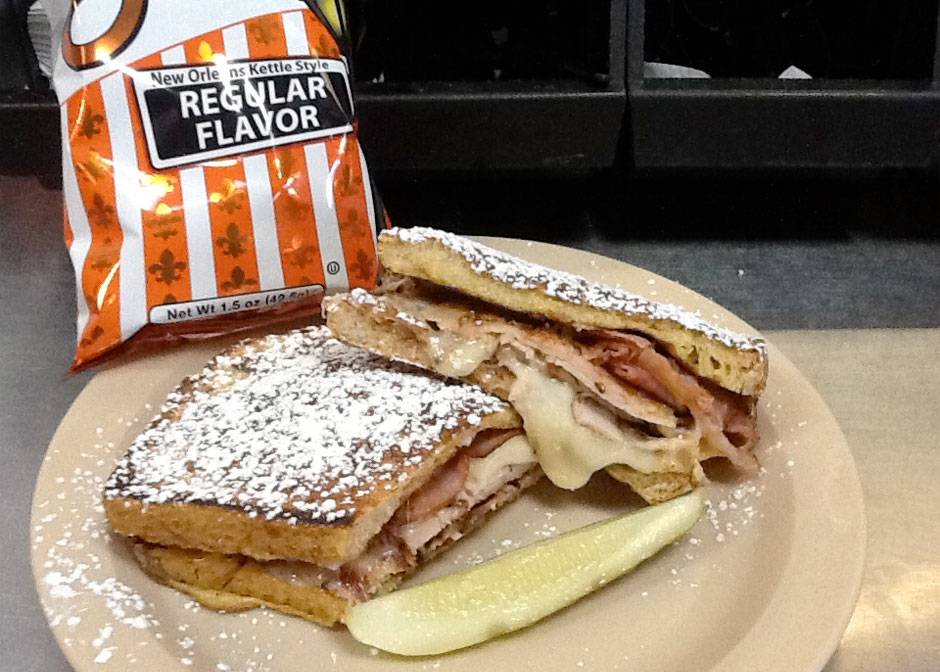 Cafe Gouda | cafe | 2960 N Center St, Hickory, NC 28601, USA | 8282671300 OR +1 828-267-1300