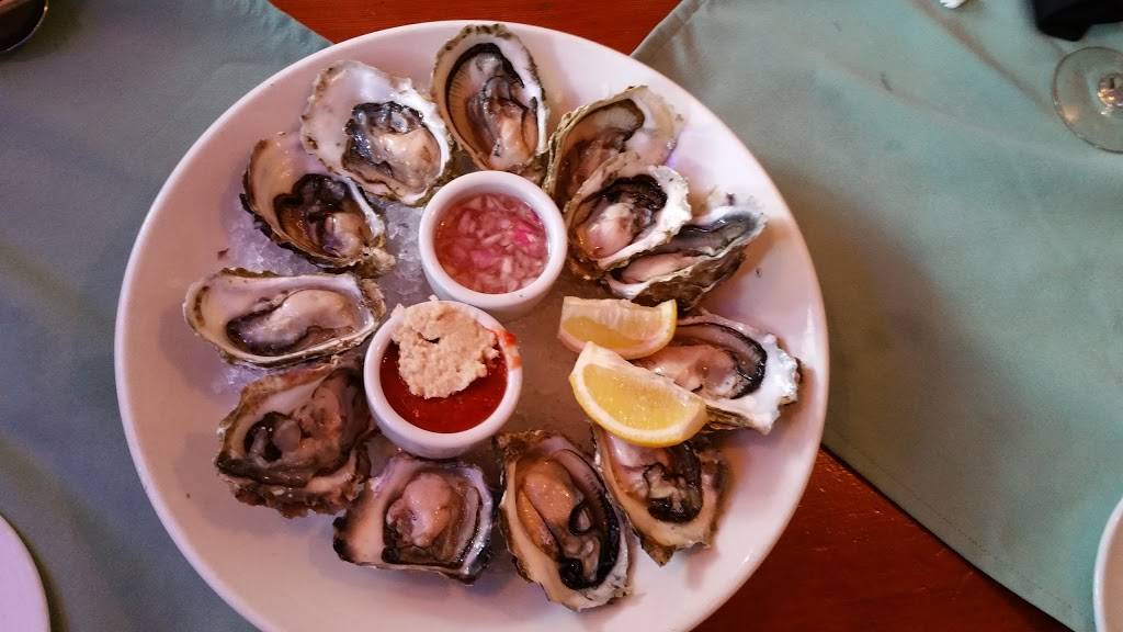 Flahertys Seafood Grill and Oyster Bar | restaurant | 6th Ave , Between Dolores & San Carlos, Carmel-By-The-Sea, CA 93921, USA | 8316251500 OR +1 831-625-1500