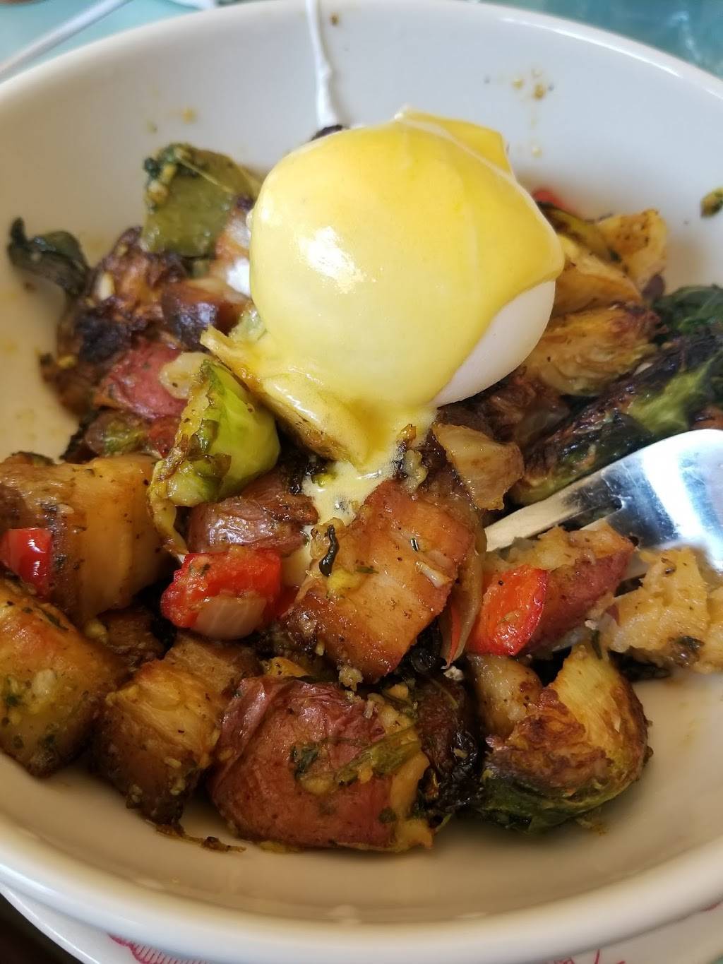 Sally Roots | restaurant | 195 Wyckoff Ave, Brooklyn, NY 11237, USA | 3474250888 OR +1 347-425-0888