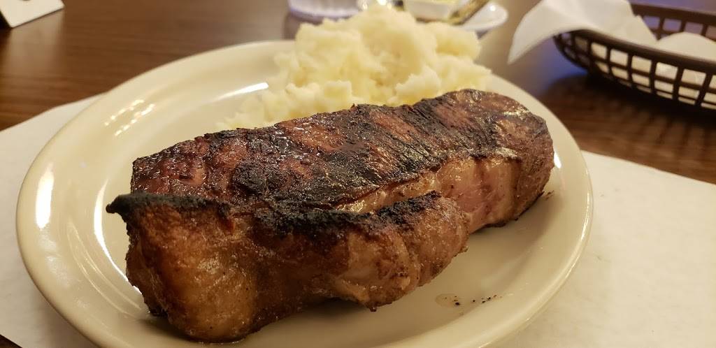 Van Abels of Hollandtown | restaurant | 8108 County Trunk Hwy D, Kaukauna, WI 54130, USA | 9207662291 OR +1 920-766-2291