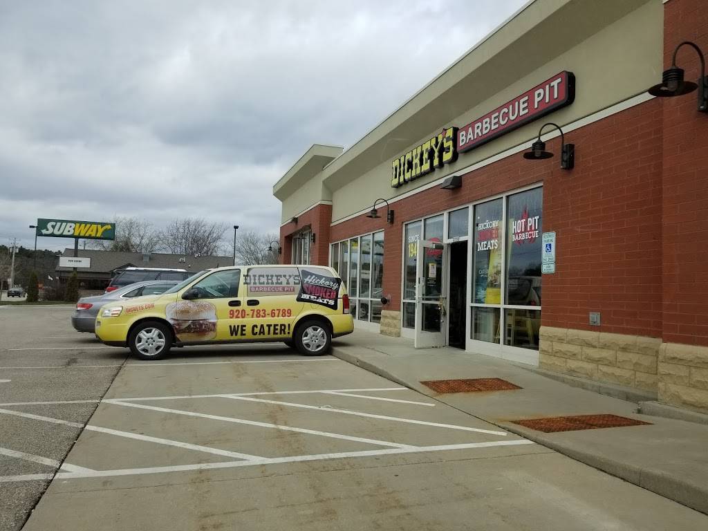Dickeys Barbecue Pit | restaurant | 2719 Calumet Dr, Sheboygan, WI 53083, USA | 9207836789 OR +1 920-783-6789