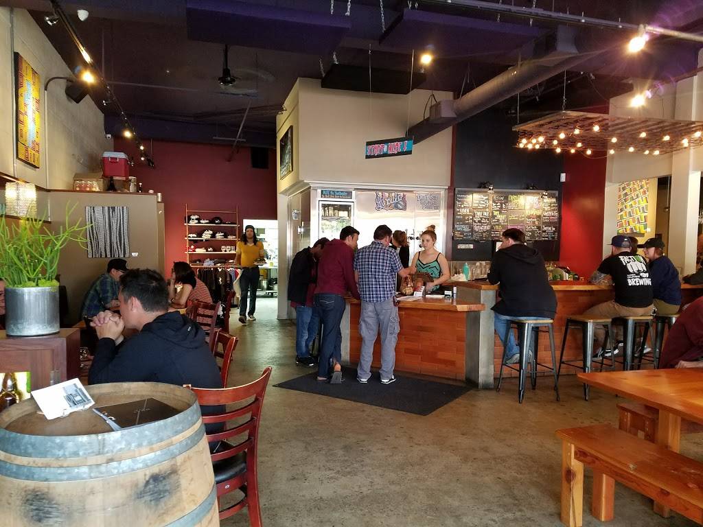 Lupulo Craft Beer House | restaurant | 233 Cathcart St, Santa Cruz, CA 95060, USA | 8314548306 OR +1 831-454-8306