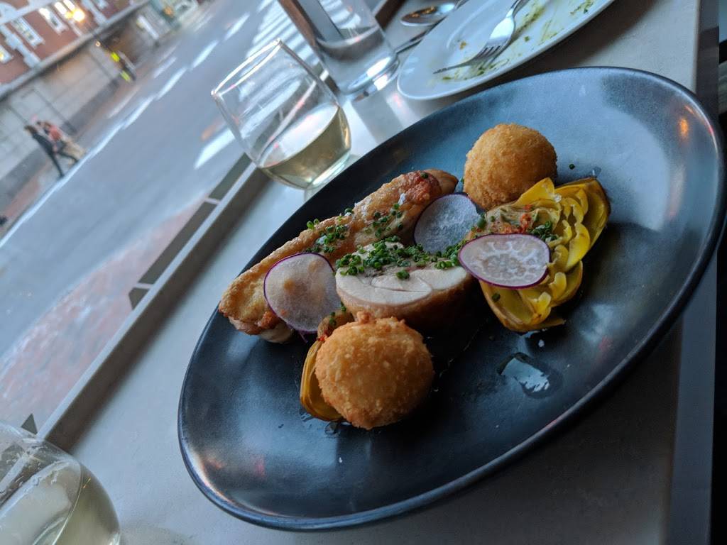 Evo Kitchen + Bar | restaurant | 443 Fore St, Portland, ME 04101, USA | 2073587830 OR +1 207-358-7830