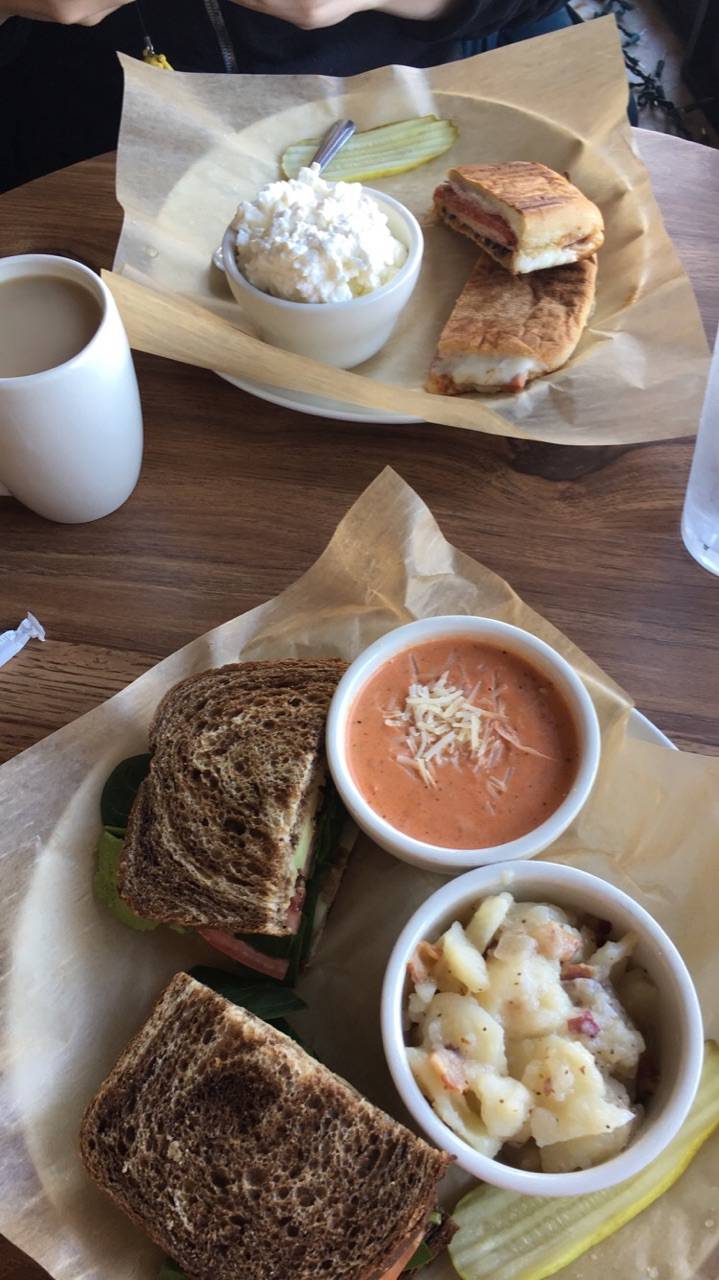 Schiraz | restaurant | 27 S Central Park, Jacksonville, IL 62650, USA | 2172430550 OR +1 217-243-0550