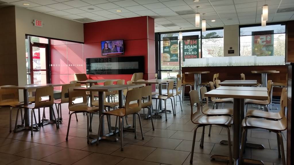 Wendys | restaurant | 241 S Battlefield Blvd, Chesapeake, VA 23322, USA | 7574824767 OR +1 757-482-4767