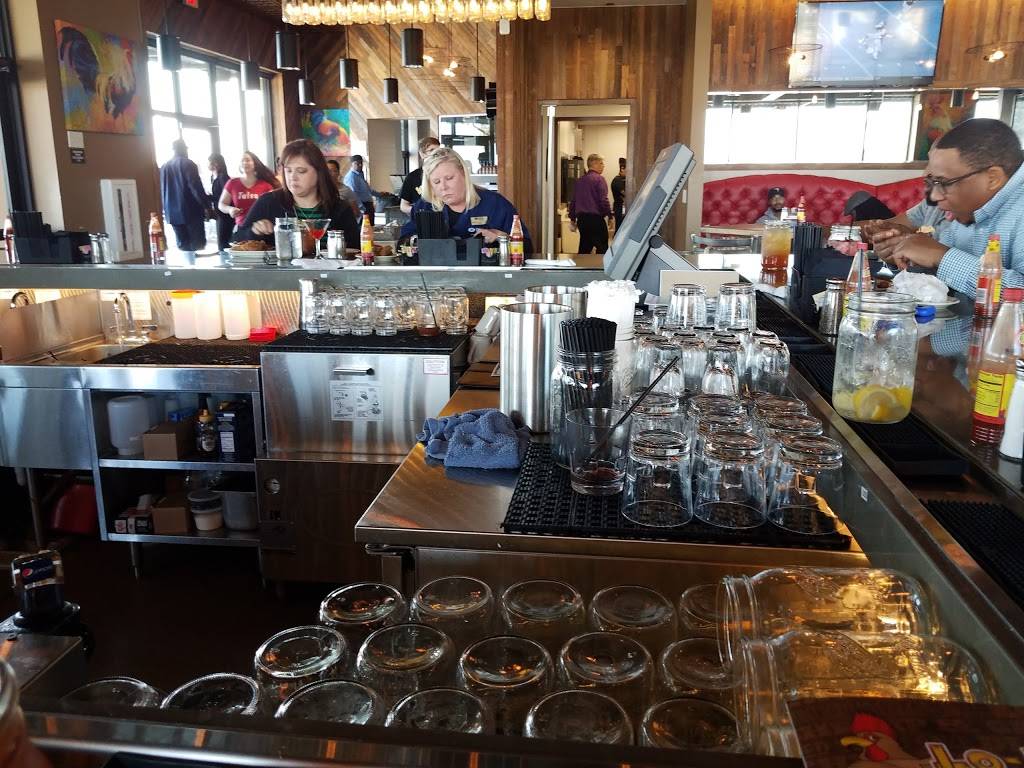 Lo-Los Chicken & Waffles | restaurant | 1201 E State Hwy 114 #100, Southlake, TX 76092, USA | 8172512663 OR +1 817-251-2663