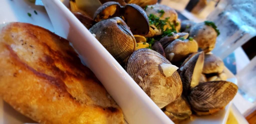 Twisted Fish Steakhouse and Sports Lounge | restaurant | 311 Broadway St, Seaside, OR 97138, USA | 5037383467 OR +1 503-738-3467