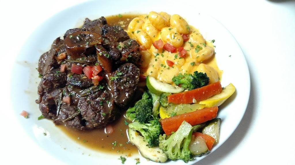 MiNas Bistro | restaurant | 4391 Colonial Blvd #104, Fort Myers, FL 33966, USA | 2392251139 OR +1 239-225-1139