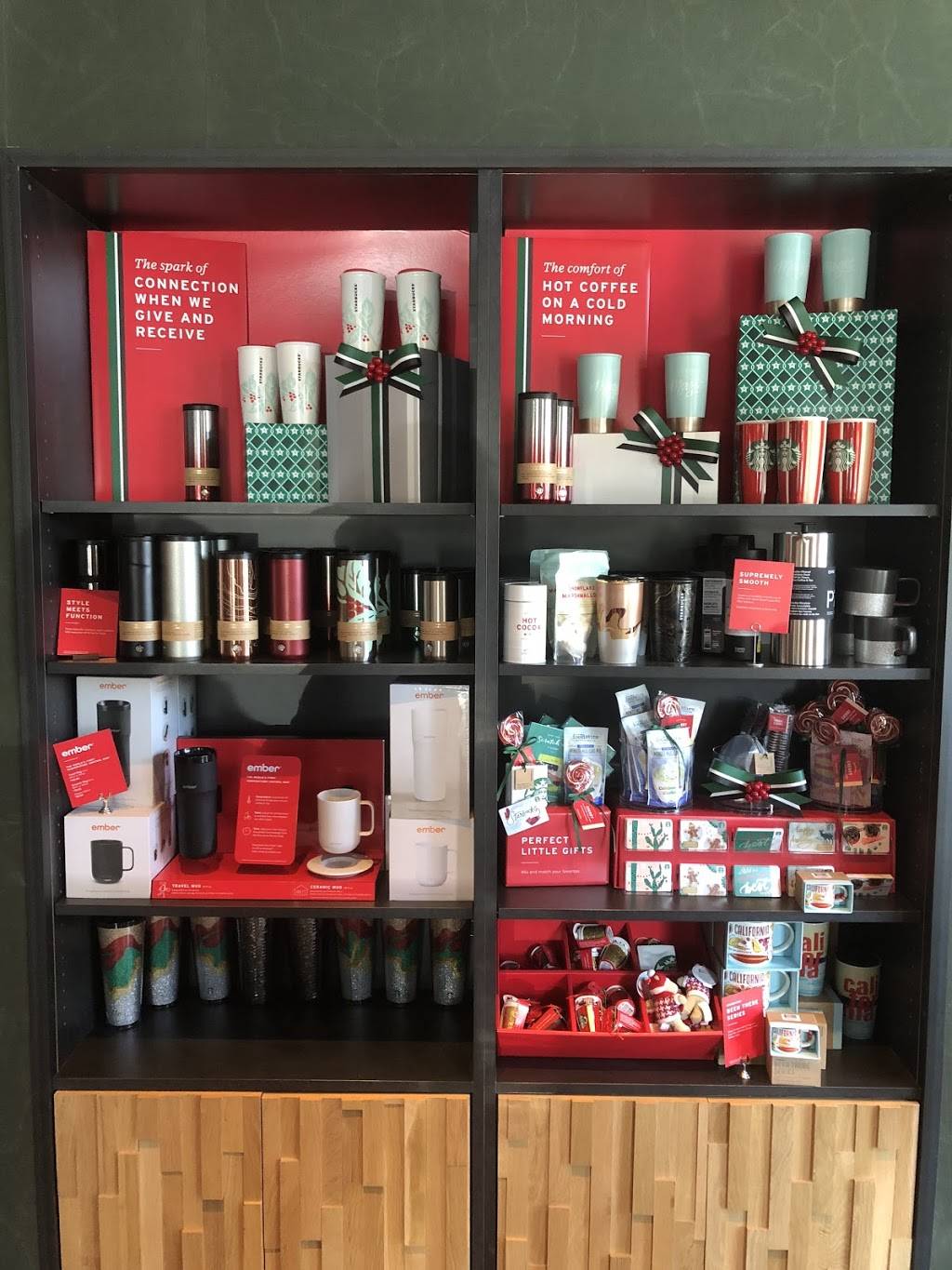 Starbucks | cafe | 689 W Olive Ave STE 101, Merced, CA 95348, USA | 2096285583 OR +1 209-628-5583