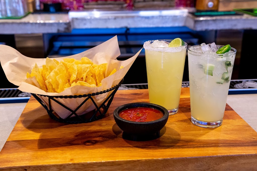 Macayos Mexican Food | restaurant | 6033 S Sossaman Rd, Mesa, AZ 85212, USA | 6023258575 OR +1 602-325-8575