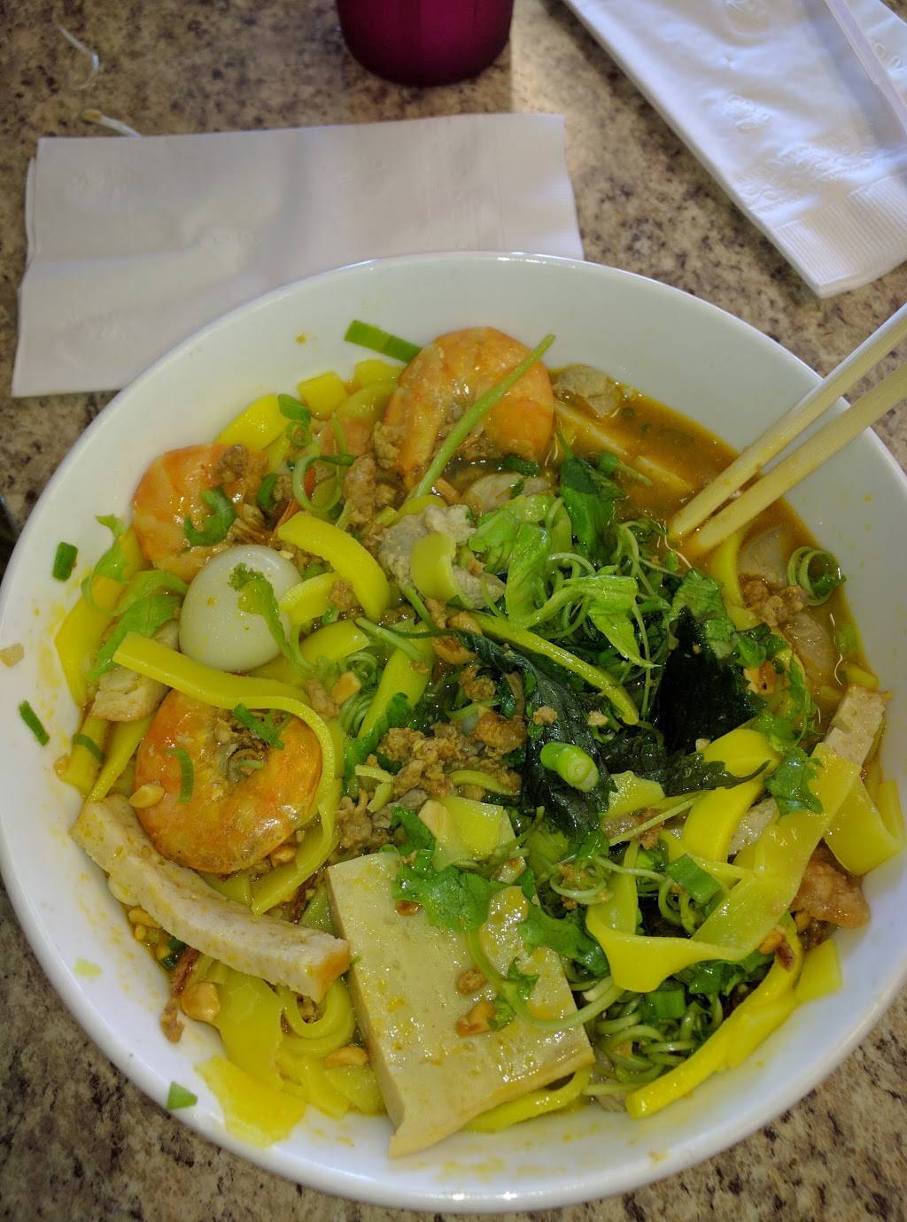 Banh Cuon Hoa #2 | restaurant | 11169 Beechnut St, Houston, TX 77072, USA | 2814959556 OR +1 281-495-9556