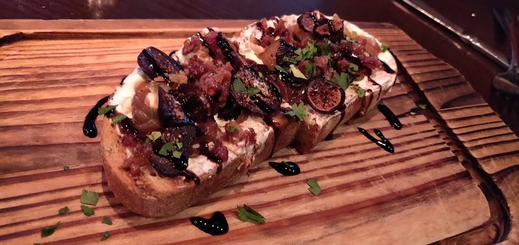 Marlow’s Tavern | restaurant | 1950 Satellite Blvd, Duluth, GA 30097, USA | 7706222033 OR +1 770-622-2033