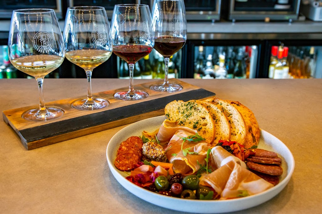 Cork Dork | restaurant | 1125 Lindero Canyon Rd, Thousand Oaks, CA 91362, USA | 8185327284 OR +1 818-532-7284