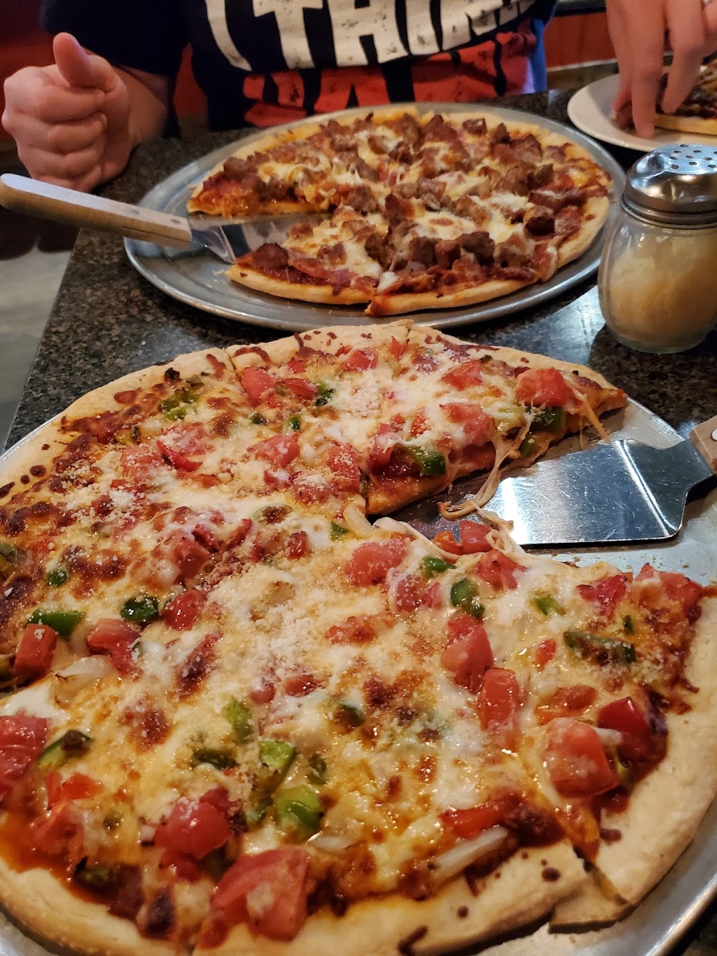 Mamma Mias Italian Restaurant & Catering | restaurant | 420 W Francis Ave, Spokane, WA 99205, USA | 5094677786 OR +1 509-467-7786