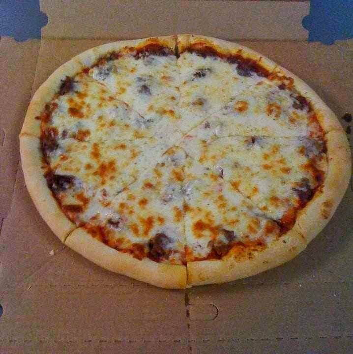 Galati Pizza | restaurant | 133 E Main St, Round Lake Park, IL 60073, USA | 8477404222 OR +1 847-740-4222