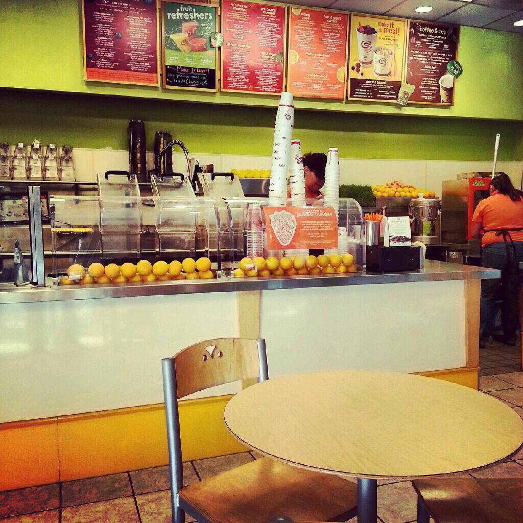 Jamba Juice Modesto II | restaurant | 1021 10th St B, Modesto, CA 95354, USA | 2095724511 OR +1 209-572-4511