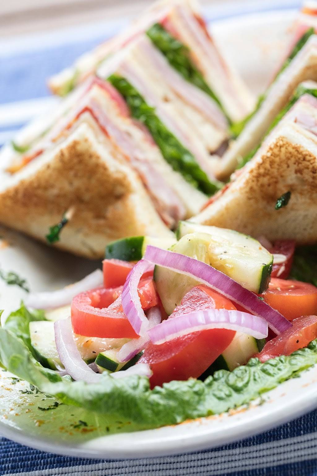 Mixx on Main | restaurant | 87 Main St, Hilton Head Island, SC 29926, USA | 8438426499 OR +1 843-842-6499