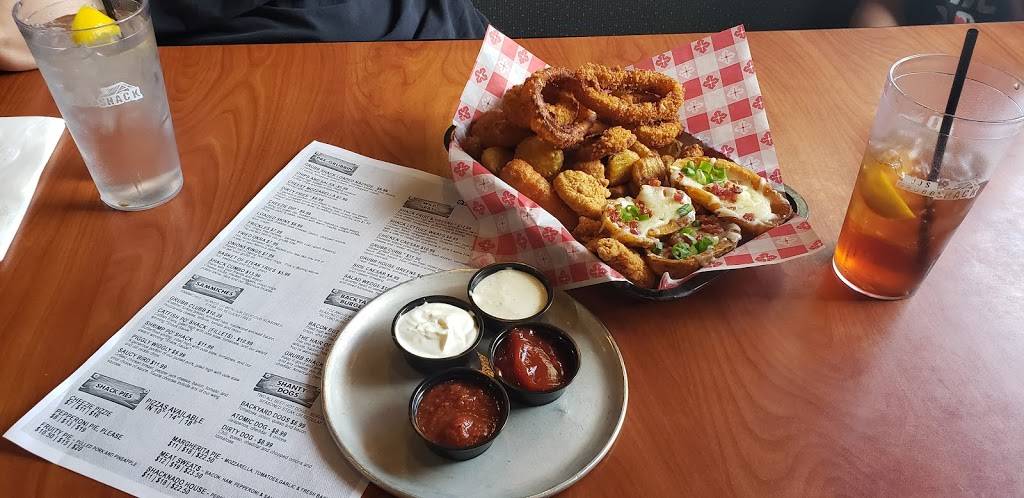 JJs Grubb Shack | restaurant | 15375 W McDowell Rd, Goodyear, AZ 85395, USA | 6235367121 OR +1 623-536-7121