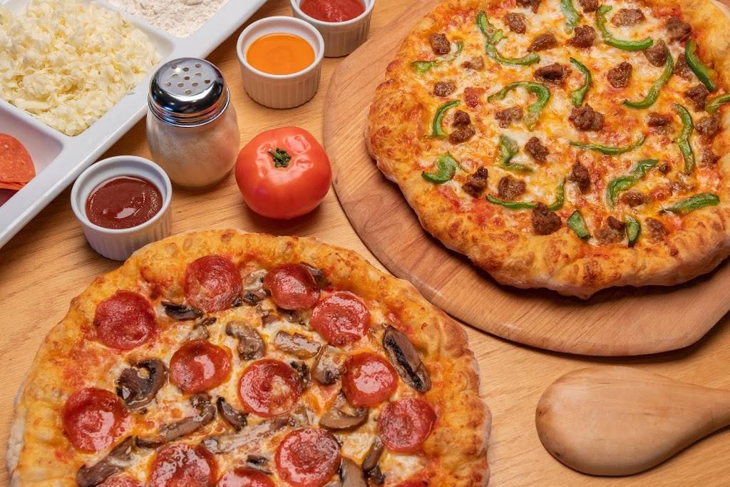 Marks Pizzeria | restaurant | 3670 Mt Read Blvd, Greece, NY 14616, USA | 5855810350 OR +1 585-581-0350