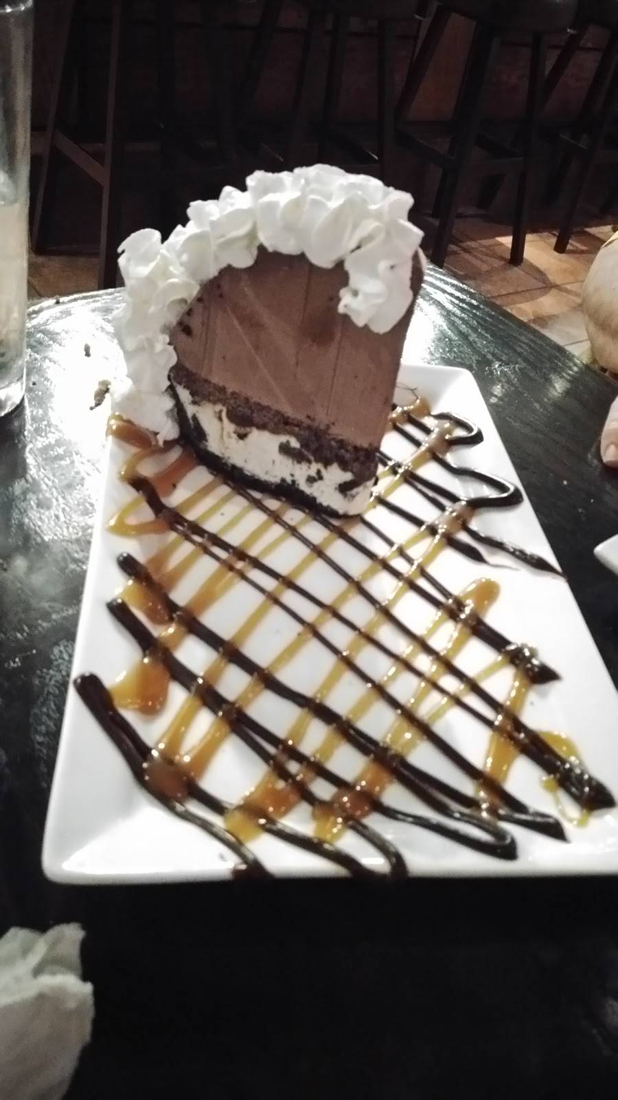 Red Robin Gourmet Burgers and Brews | restaurant | 1230 Settlers Ridge Center Dr, Pittsburgh, PA 15205, USA | 4124905180 OR +1 412-490-5180