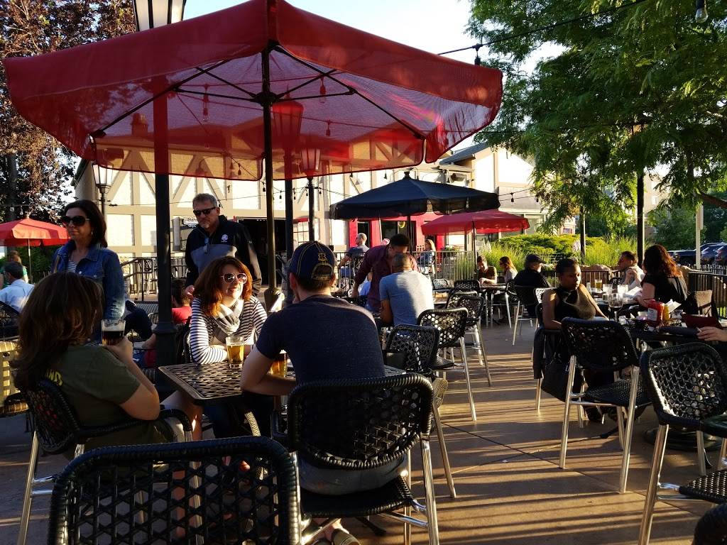 Winstons Pub & Grill - DTC | restaurant | 8101 E Belleview Ave, Denver, CO 80237, USA | 3037414001 OR +1 303-741-4001