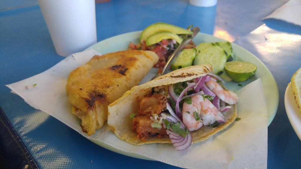 SIN SON NAY | restaurant | 2822 W Van Buren St, Phoenix, AZ 85009, USA | 6022723393 OR +1 602-272-3393