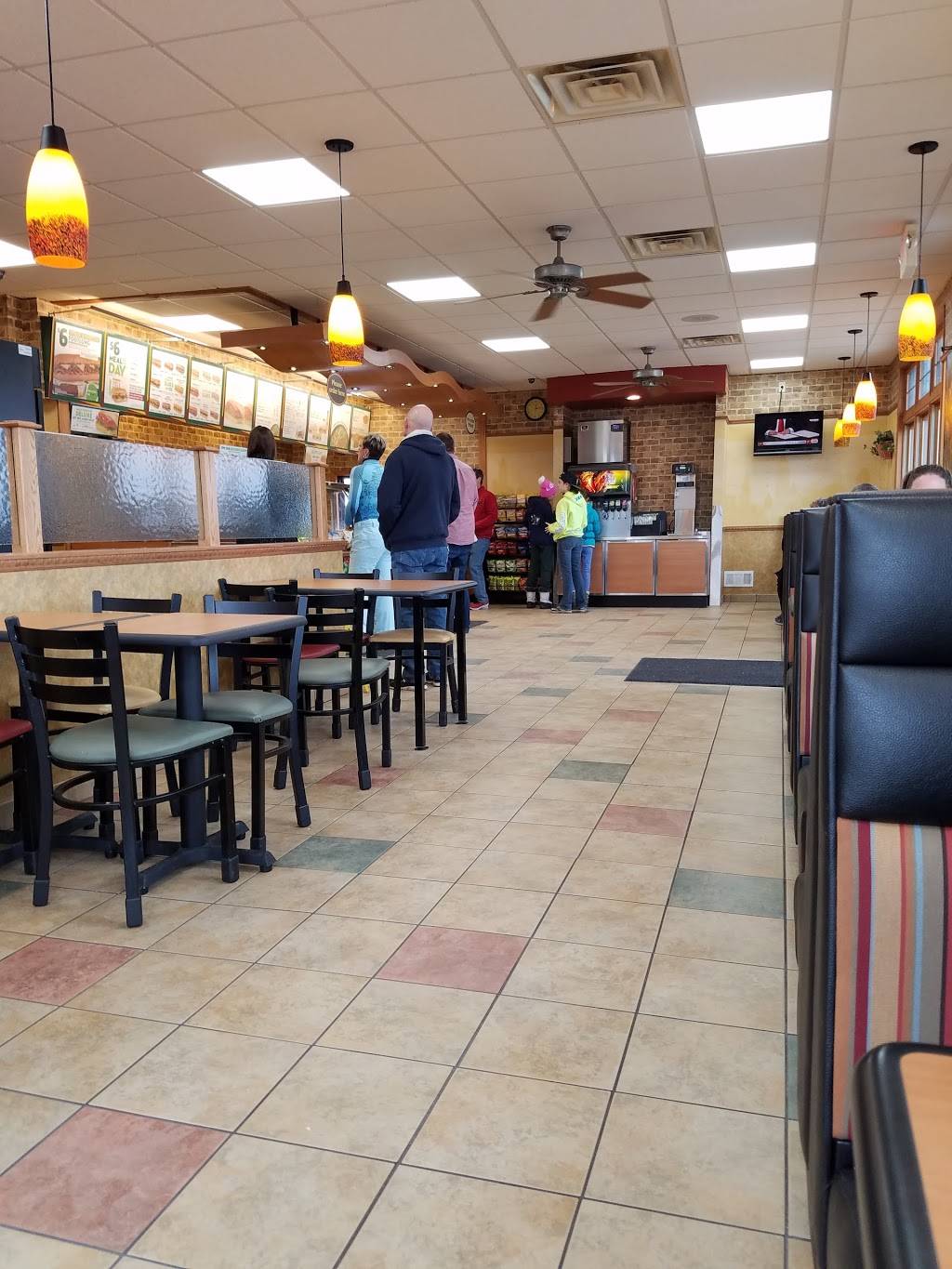 Subway | restaurant | 1665 S Stephenson Ave, Iron Mountain, MI 49801, USA | 9067741062 OR +1 906-774-1062