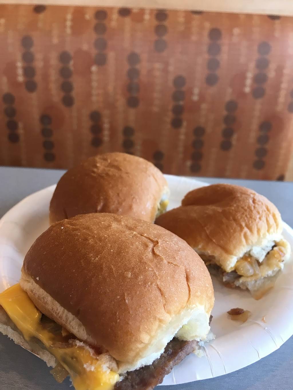 White Castle | restaurant | 2212 State Hwy K, OFallon, MO 63368, USA | 6362402015 OR +1 636-240-2015