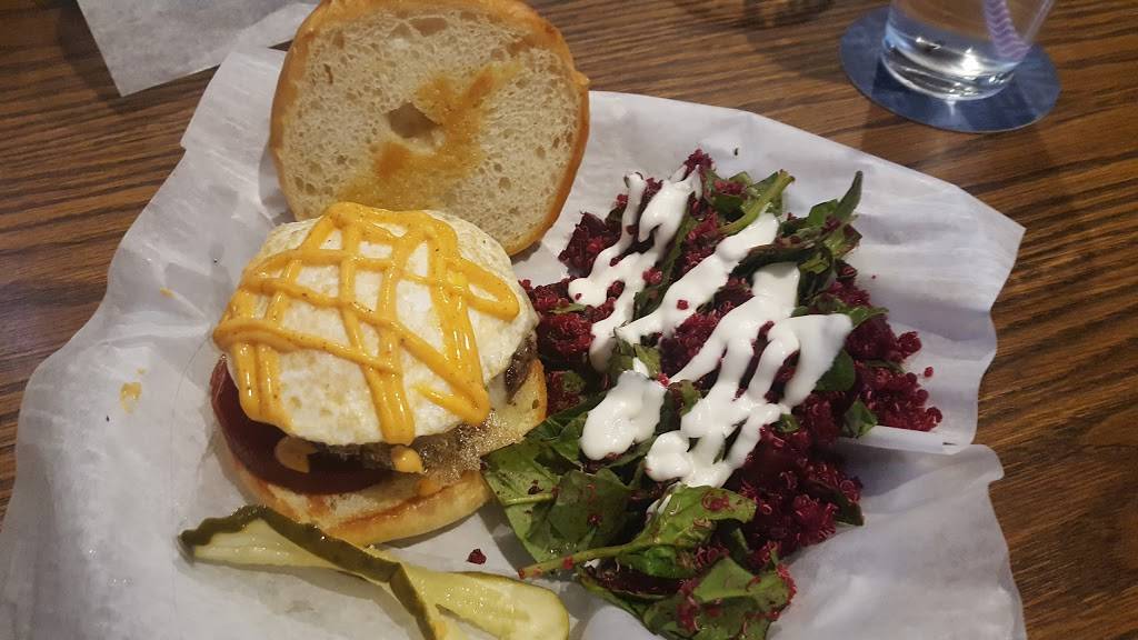 The Map Room | restaurant | 416 3rd St SE #8401, Cedar Rapids, IA 52401, USA | 3193620417 OR +1 319-362-0417