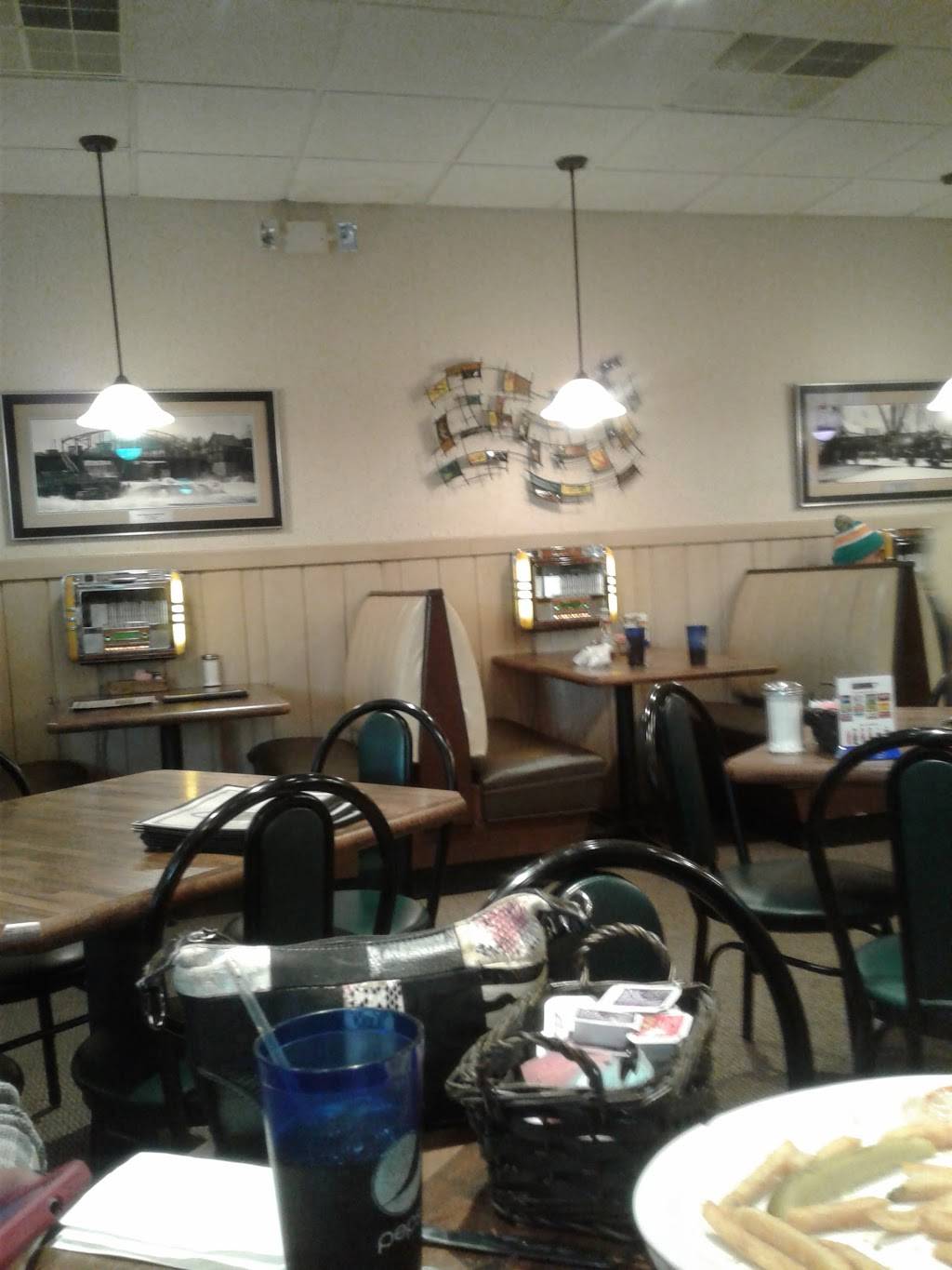 Steves Place | restaurant | 194 Broad St, Glens Falls, NY 12801, USA | 5187935855 OR +1 518-793-5855