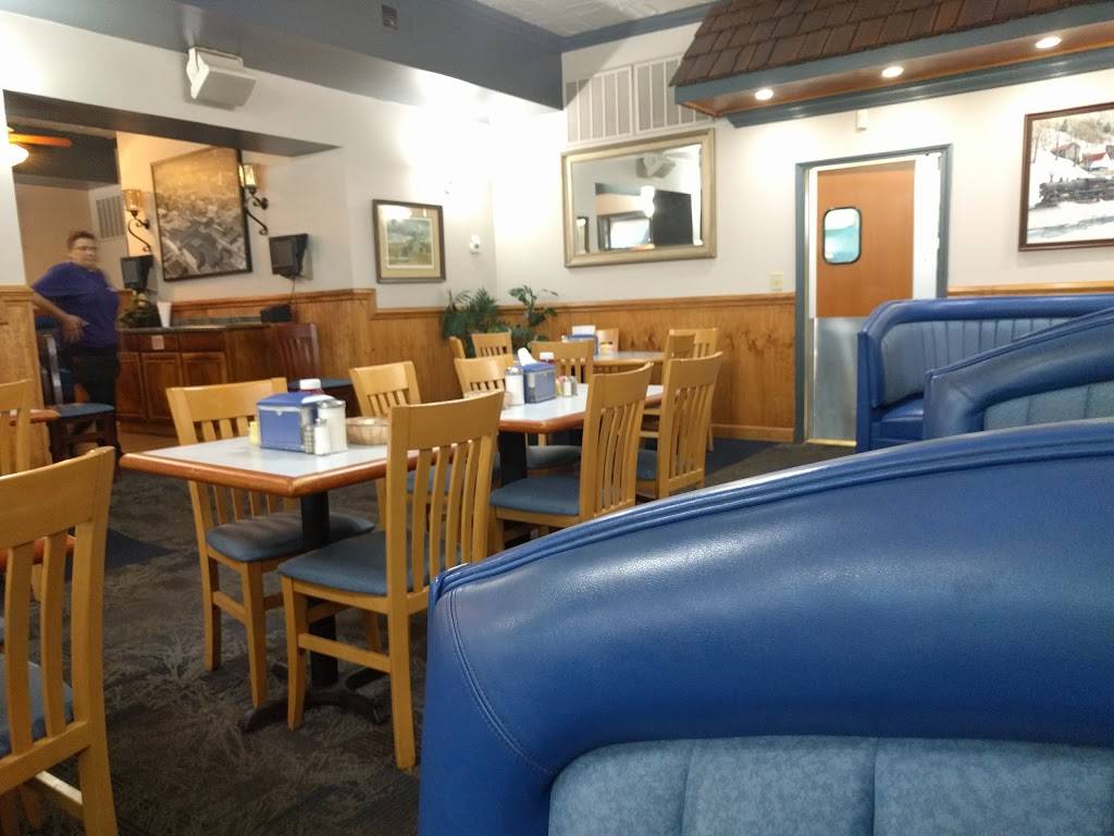 Village Grill | restaurant | 31 W 2nd Ave, Lexington, NC 27292, USA | 3362485900 OR +1 336-248-5900