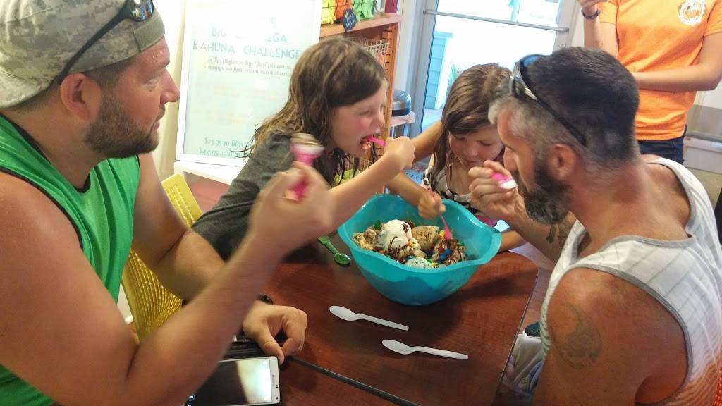 Sundaes on Sylvan | restaurant | 253 Kelly St, Rome City, IN 46784, USA | 2608544815 OR +1 260-854-4815