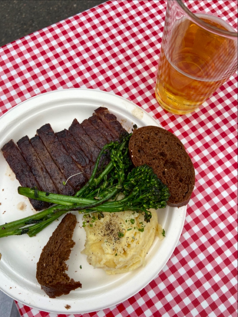 DelToro Steak Truck | restaurant | 3530 SW Multnomah Blvd, Portland, OR 97219, USA | 5032676533 OR +1 503-267-6533