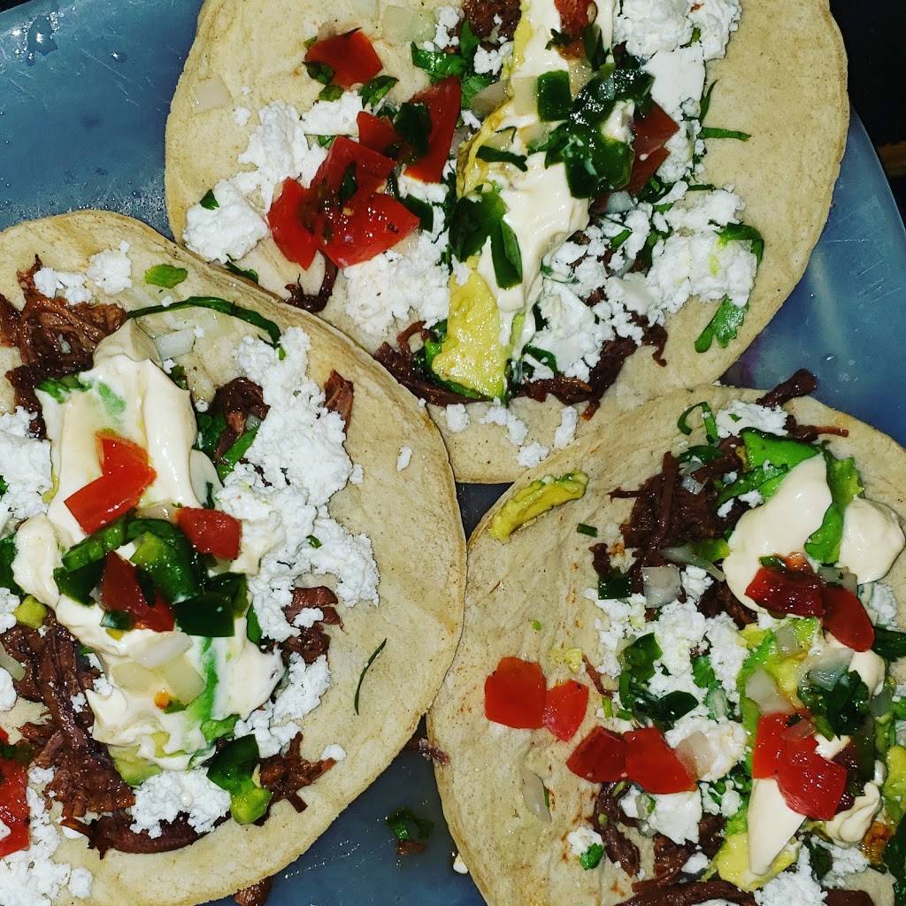 Las Lupitas | meal takeaway | 5210 N Tryon St, Charlotte, NC 28213, USA | 7049104872 OR +1 704-910-4872