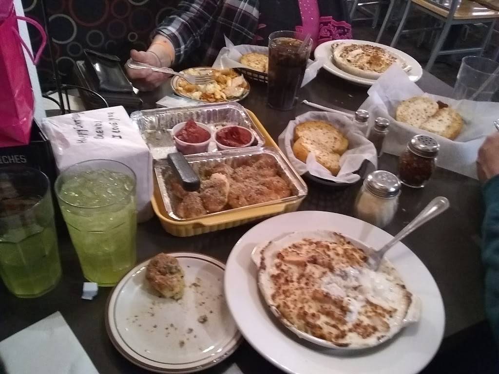 Pizza Hut | restaurant | 1411 N Wayne St, Angola, IN 46703, USA | 2606657574 OR +1 260-665-7574